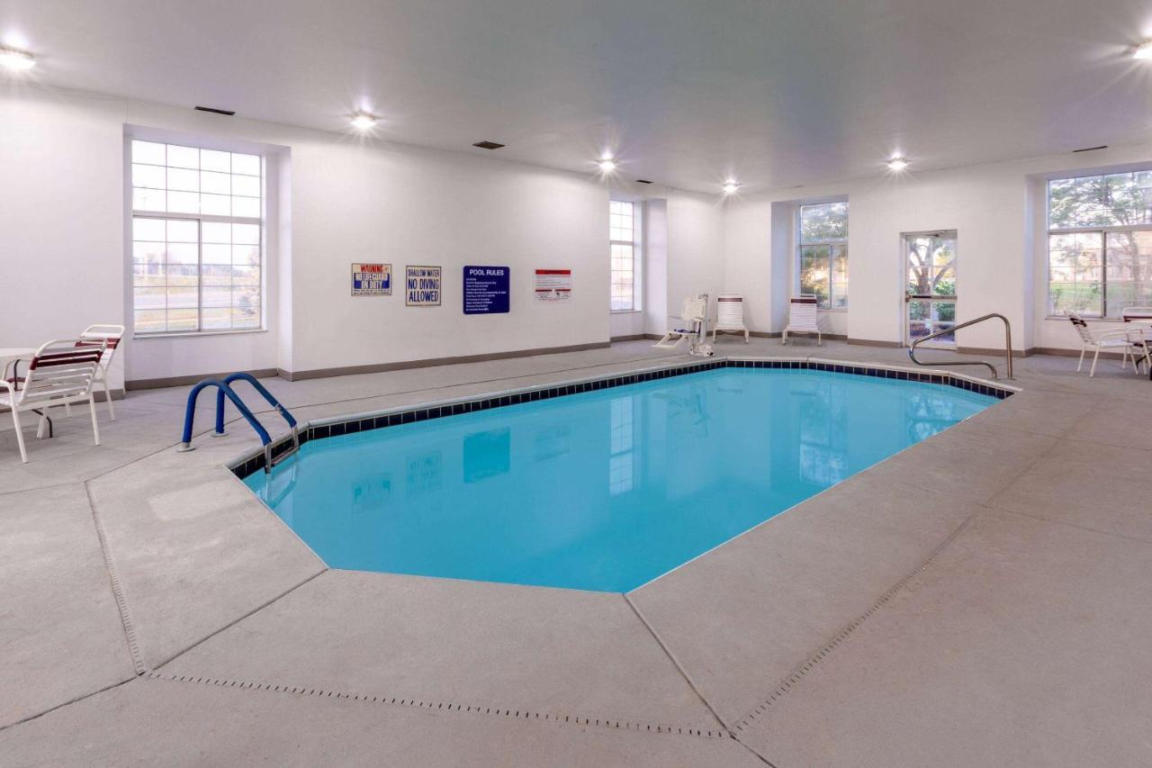 Microtel Inn & Suites By Wyndham Sunbury - Columbus North Eksteriør bilde